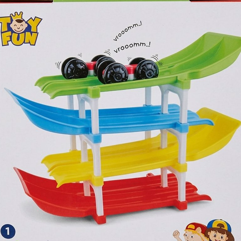 Toy Fun - Multi level racing ramp toy